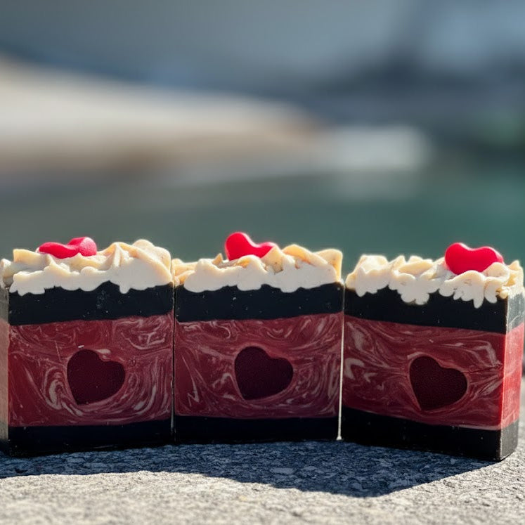 Passionate Kiss Artisan Bar